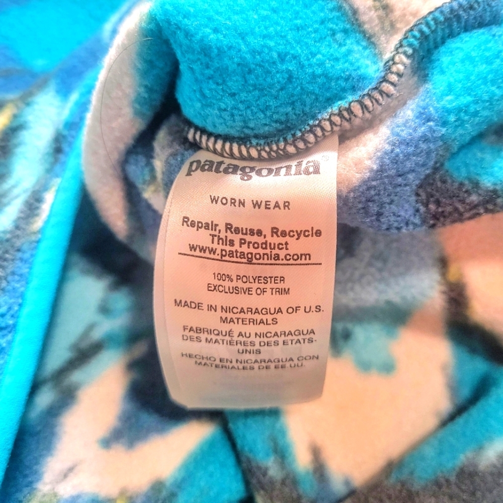 Patagonia // M's Lightweight Synchilla Snap-T Fleece Pullover / L / Trout Waves - Picture 8 of 8
